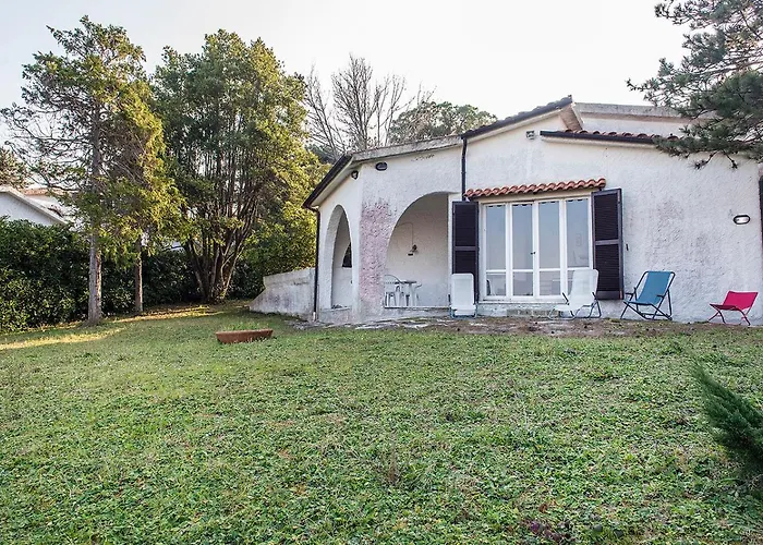 Apartment Quadrilocale Con Giardino A Numana *