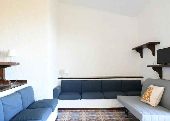 Apartment Quadrilocale Con Giardino A Numana *