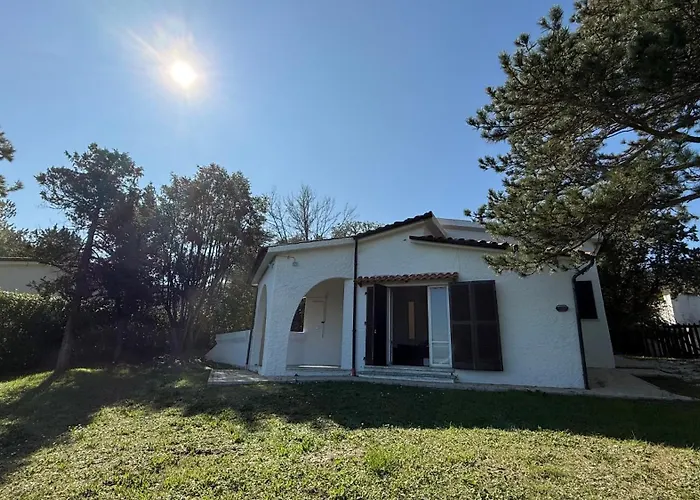 Apartment Quadrilocale Con Giardino A Numana