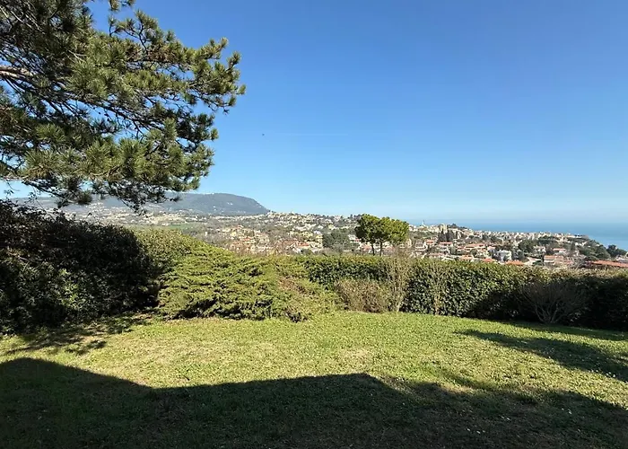 Quadrilocale Con Giardino A Numana * Marcelli